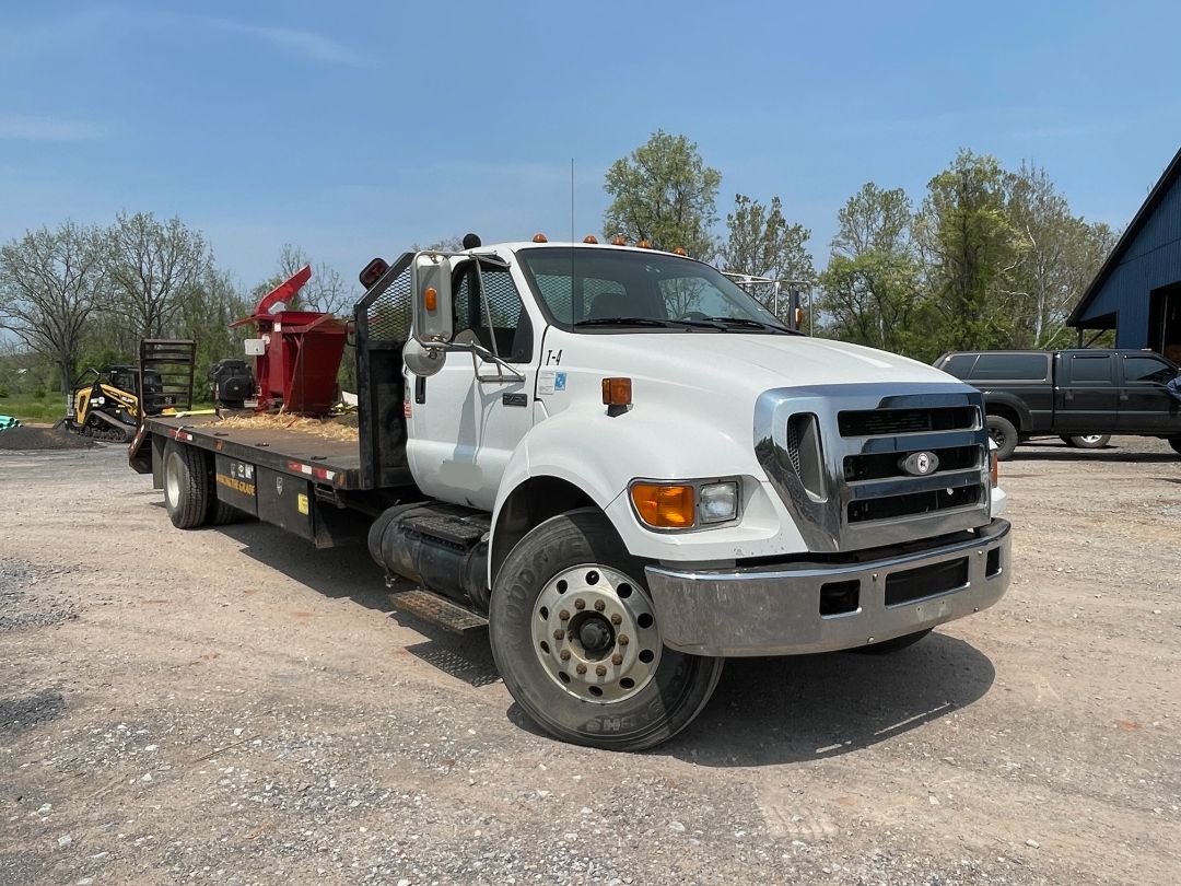 2007 FORD F750 XLT Flat Bed - Image 4